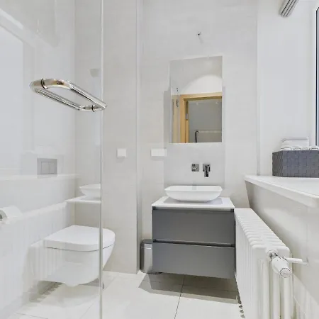 Апартаменти Cosy Blue Centre Studio, 5 Min To Old Town *