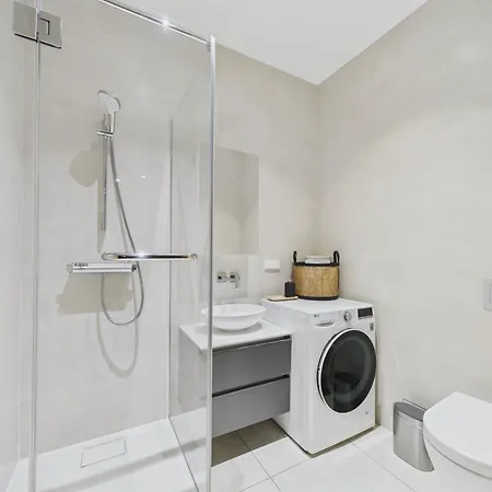 Park - 5 Min To Station Appartement *
